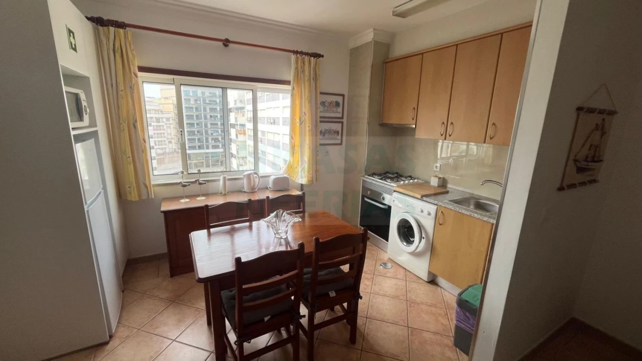 Apartamento T1 para Venda em Portimão Foto 7