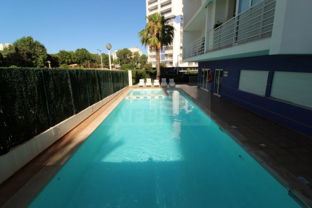 Apartamento T1 para Venda em Portimão Foto 2