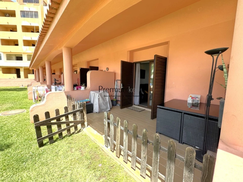 Apartamento T2 para Venda em Albufeira e Olhos de Água Foto 3