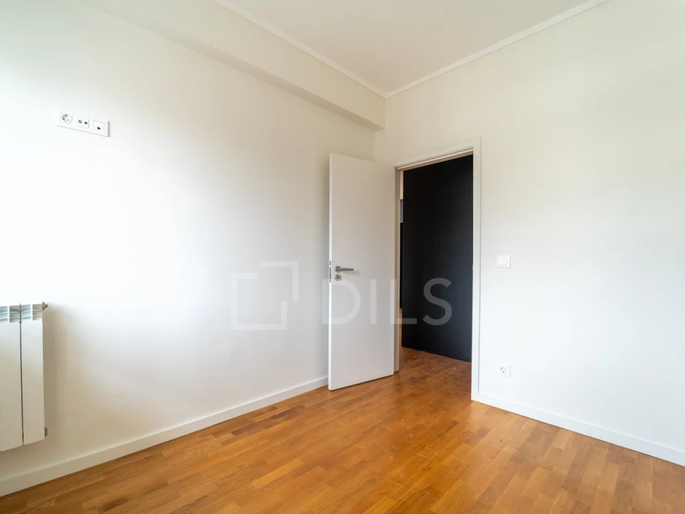 Apartamento T4 para Arrendamento em Aldoar, Foz do Douro e Nevogilde Foto 7