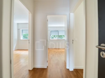 Apartamento T4 para Arrendamento em Aldoar, Foz do Douro e Nevogilde