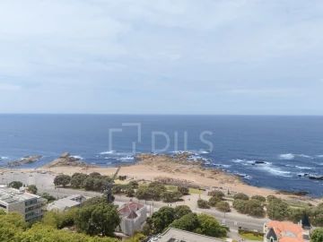 Apartamento T4 para Arrendamento em Aldoar, Foz do Douro e Nevogilde