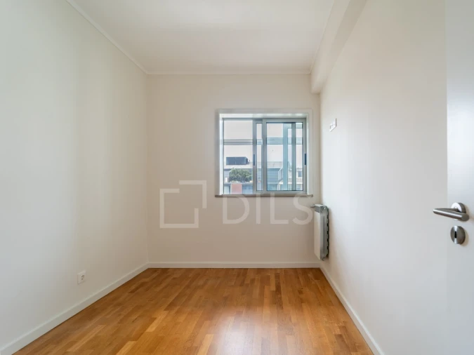 Apartamento T4 para Arrendamento em Aldoar, Foz do Douro e Nevogilde Foto 6