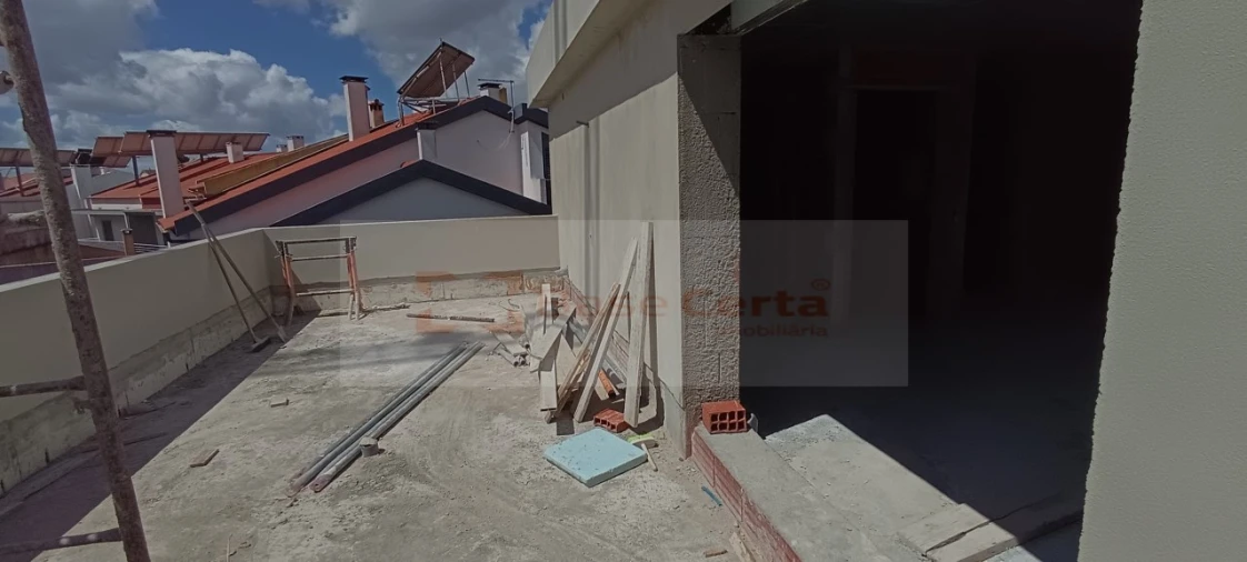 Moradia T6 para Venda em Santa Iria de Azoia, São João da Talha e Bobadela Foto 27