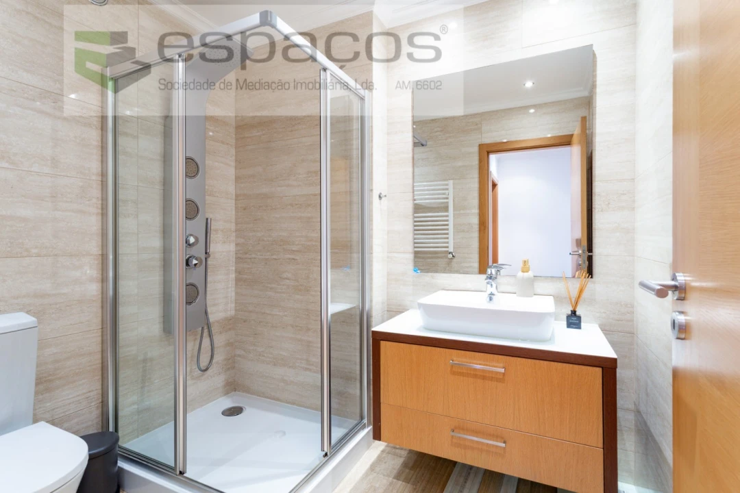 Apartamento T4 para Venda em Santa Iria de Azoia, São João da Talha e Bobadela Foto 22