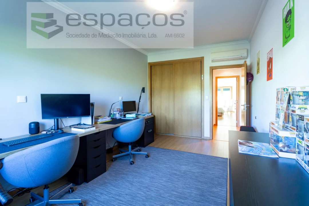 Apartamento T4 para Venda em Santa Iria de Azoia, São João da Talha e Bobadela Foto 26
