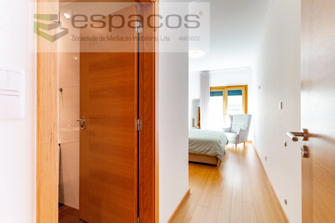 Apartamento T4 para Venda em Santa Iria de Azoia, São João da Talha e Bobadela Foto 31