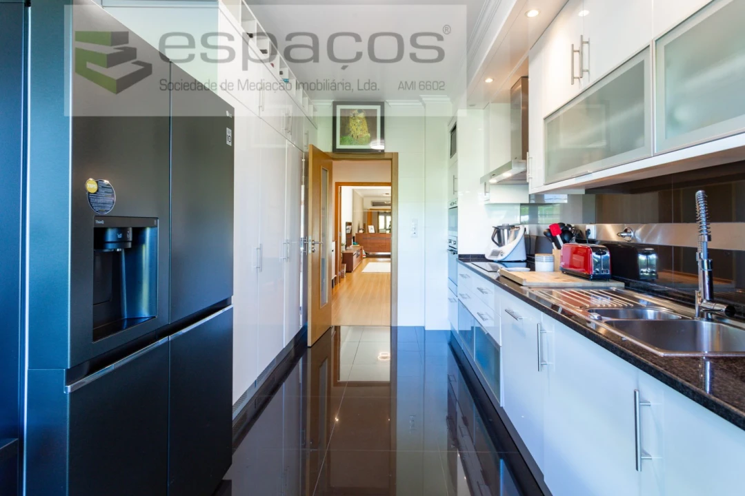 Apartamento T4 para Venda em Santa Iria de Azoia, São João da Talha e Bobadela Foto 9