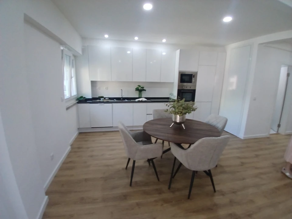 Apartamento T3 para Venda em Benfica Foto 21