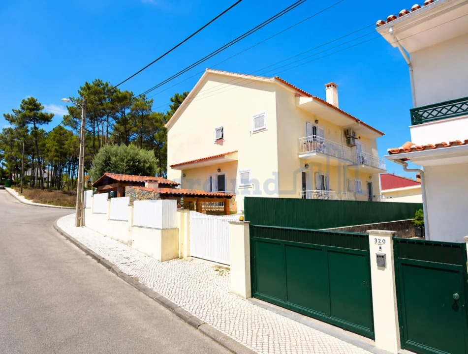 Moradia T3 para Venda em Quinta do Conde Foto 2