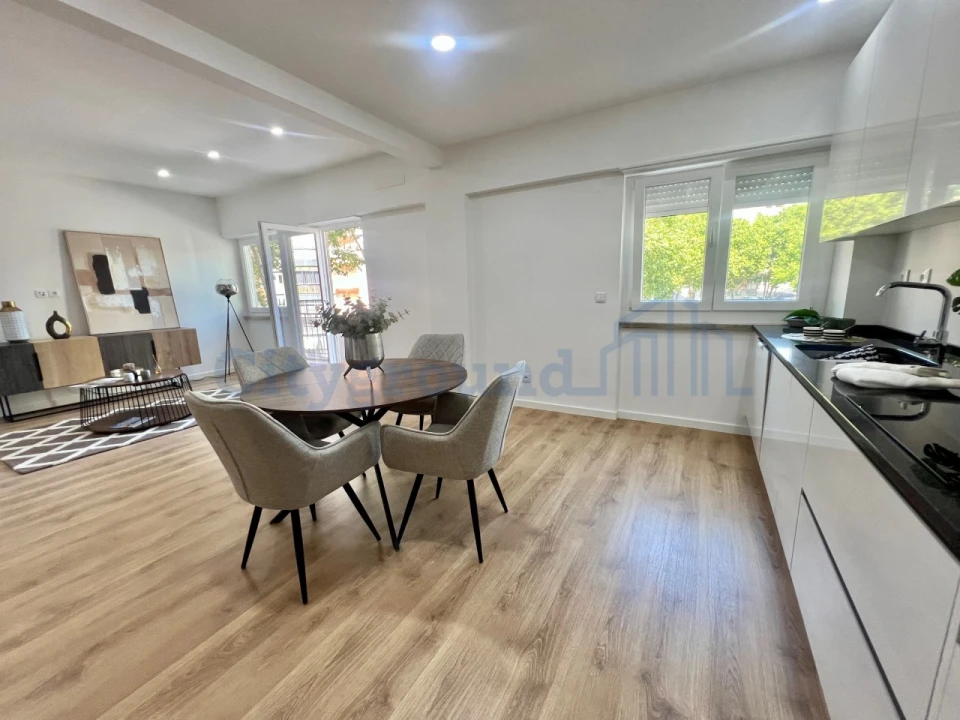 Apartamento T3 para Venda em Benfica Foto 5