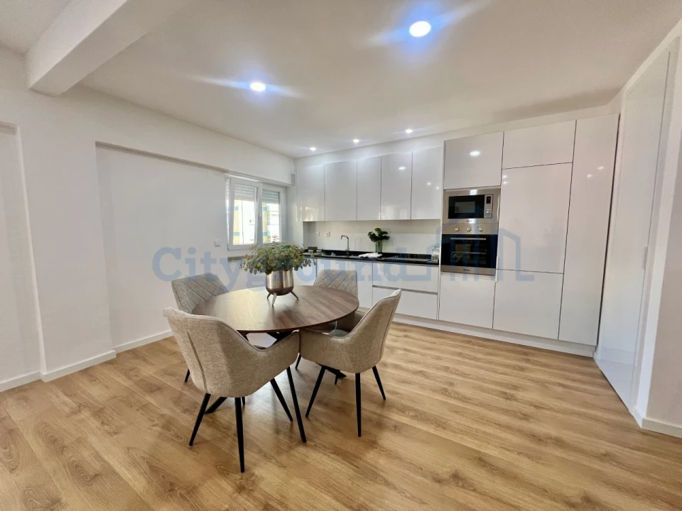 Apartamento T3 para Venda em Benfica Foto 6