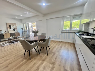 Apartamento T3 para Venda em Benfica