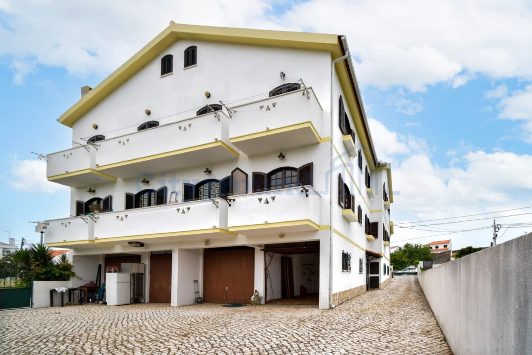 Apartamento T2 para Venda em Foz do Arelho Foto 4