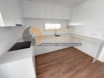 Apartamento T2 para Venda em Fernao Ferro