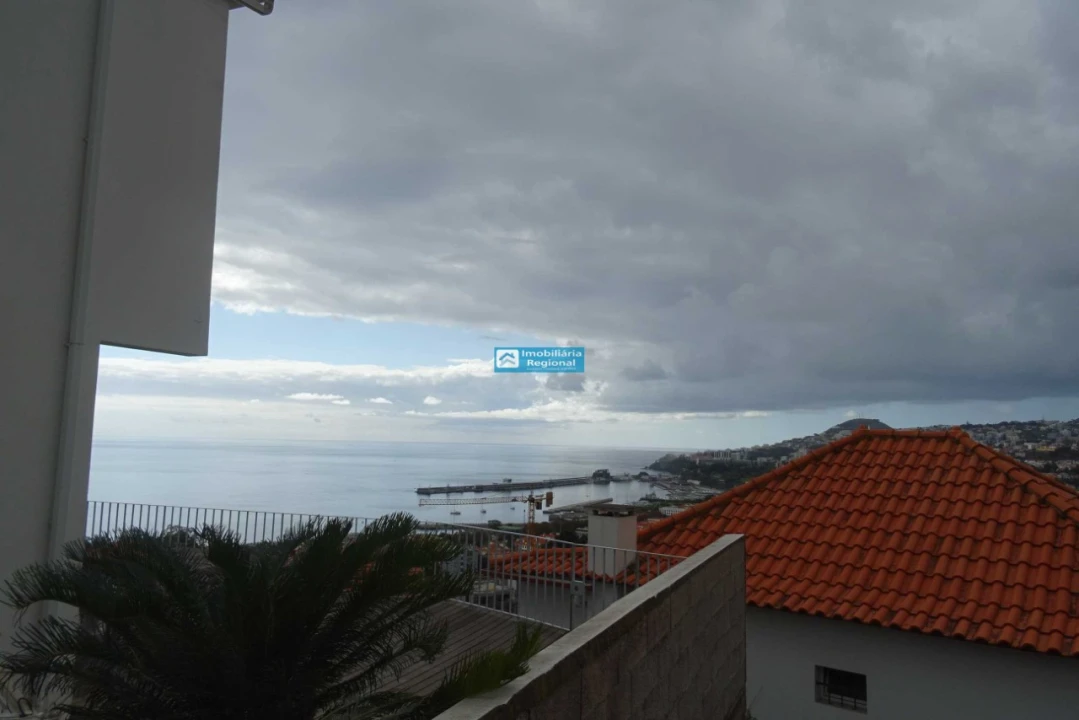 Moradia T2 para Venda em Funchal (Santa Maria Maior) Foto 5