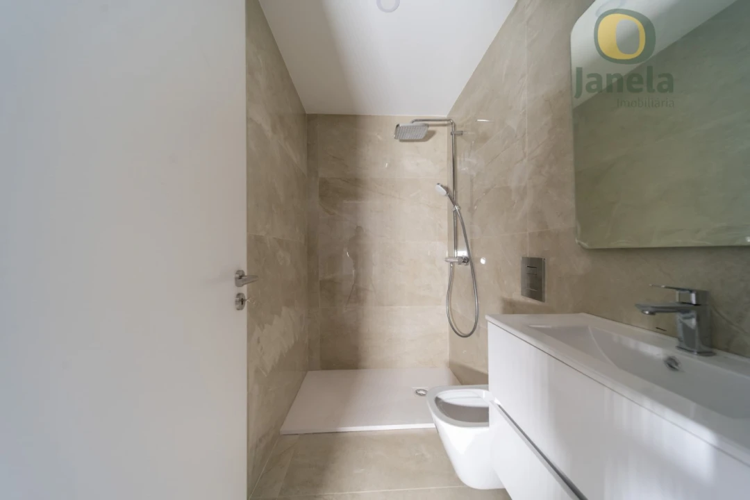 Moradia T3 para Venda em Montenegro Foto 19