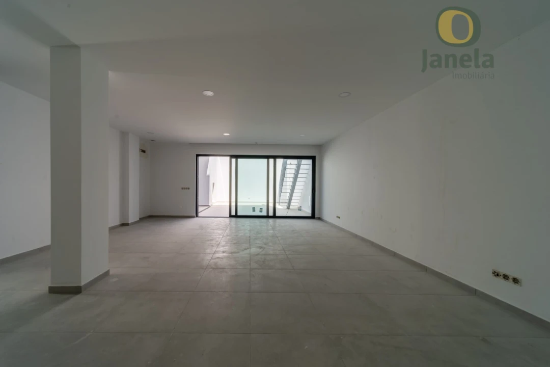 Moradia T3 para Venda em Montenegro Foto 22
