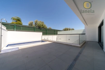 Moradia T3 para Venda em Montenegro