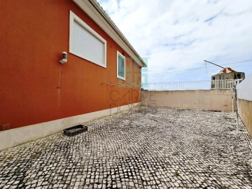 Moradia T4 para Venda em Serra D'El-Rei
