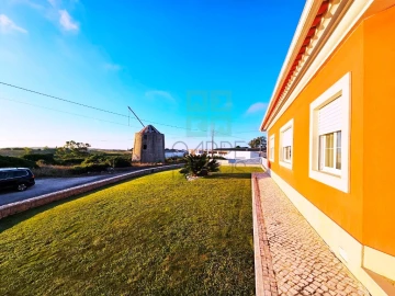 Moradia T4 para Venda em Serra D'El-Rei