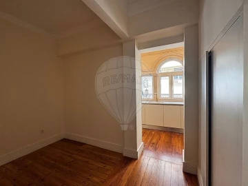 Apartamento T3 para Venda em São Domingos de Benfica