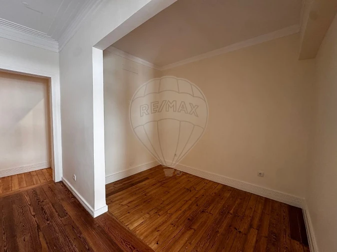 Apartamento T3 para Venda em São Domingos de Benfica Foto 6