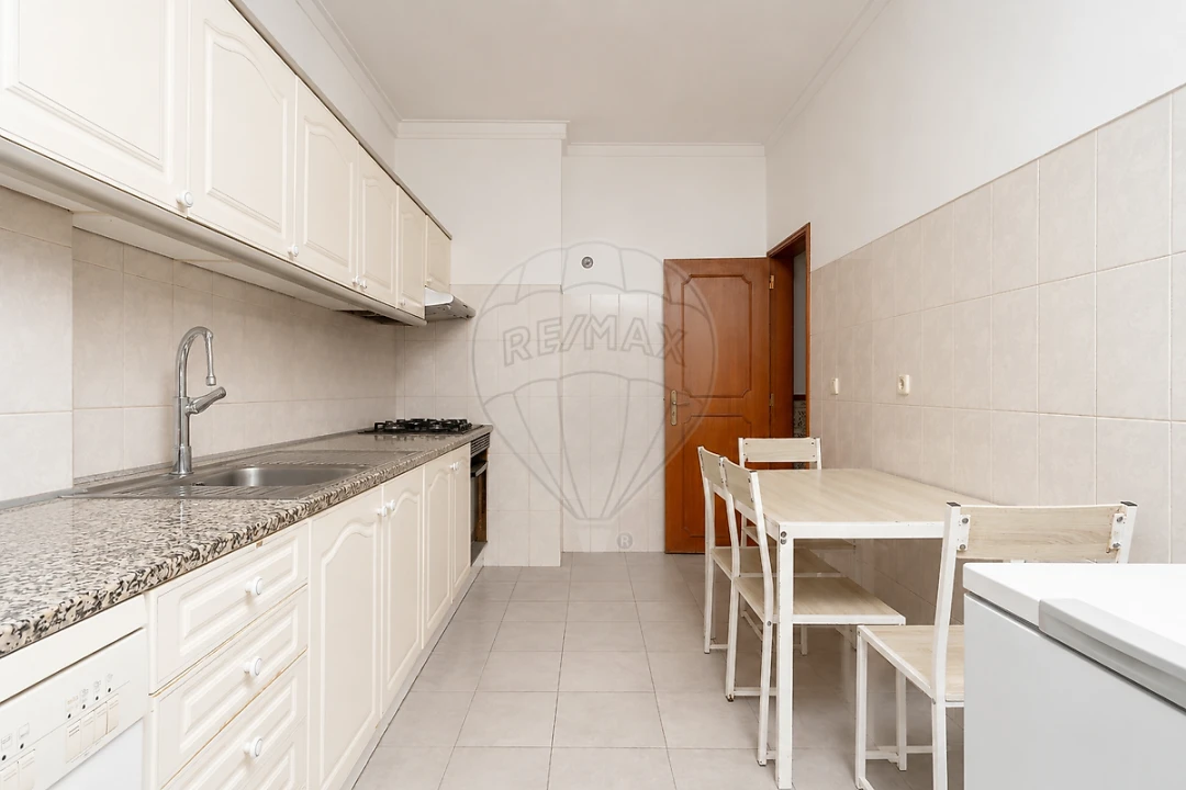 Apartamento T3 para Venda em Amora Foto 7