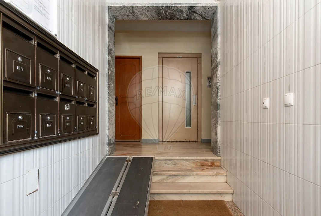 Apartamento T3 para Venda em Amora Foto 5