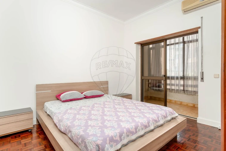 Apartamento T3 para Venda em Amora Foto 2