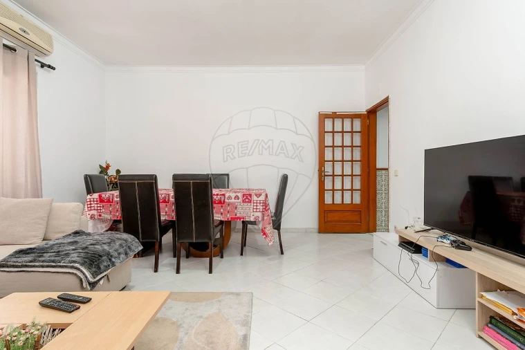 Apartamento T3 para Venda em Amora Foto 9