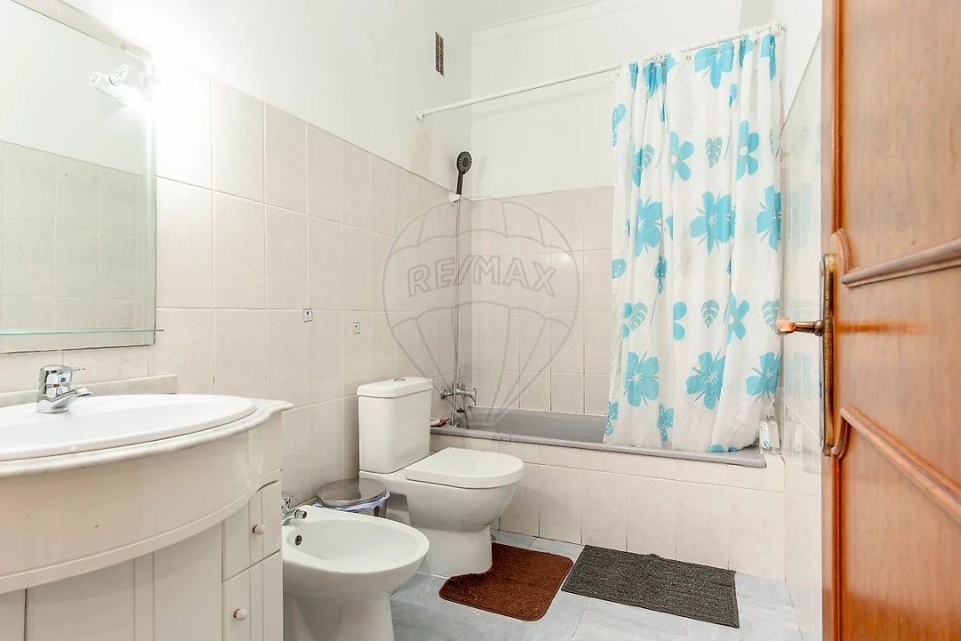 Apartamento T3 para Venda em Amora Foto 1