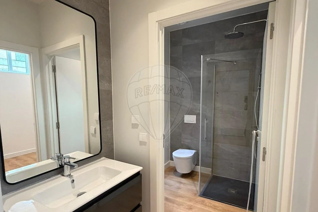 Apartamento T1 para Venda em Campo de Ourique Foto 9