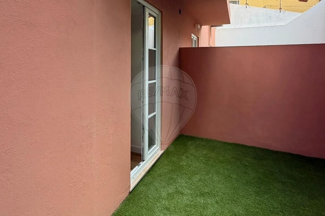 Apartamento T1 para Venda em Campo de Ourique Foto 12