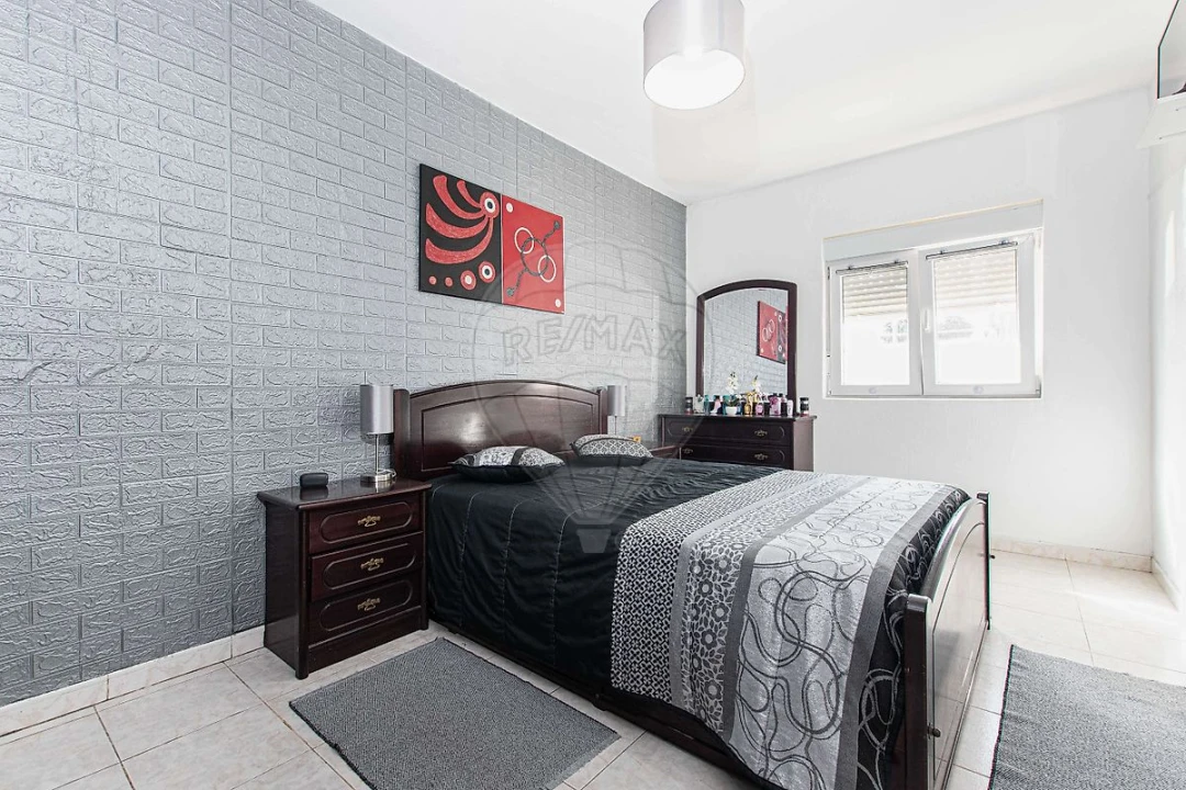 Apartamento T2 para Venda em Carregado e Cadafais Foto 5
