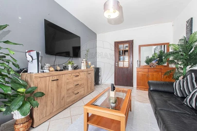 Apartamento T2 para Venda em Carregado e Cadafais