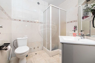 Apartamento T2 para Venda em Carregado e Cadafais