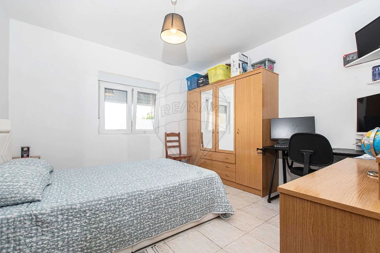 Apartamento T2 para Venda em Carregado e Cadafais