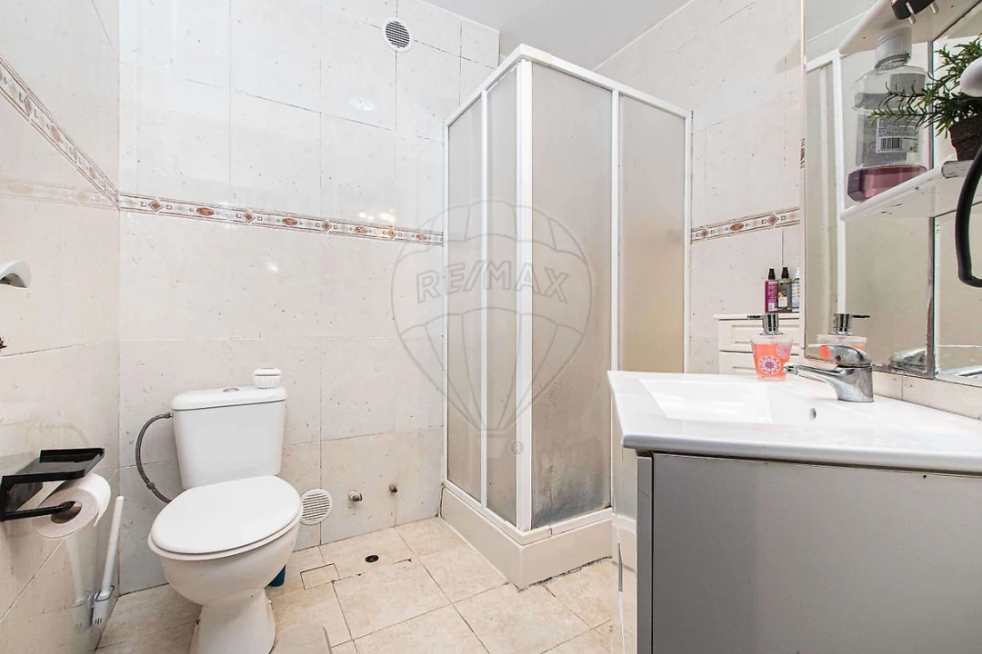Apartamento T2 para Venda em Carregado e Cadafais Foto 7