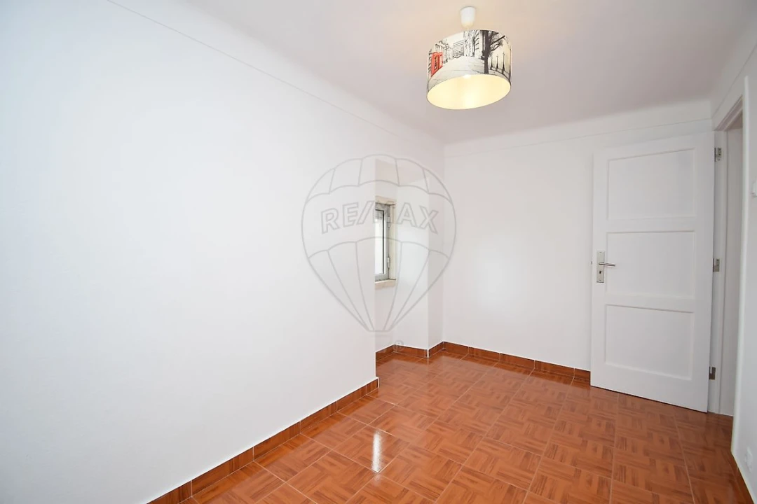 Apartamento T2 para Venda em São João das Lampas e Terrugem Foto 11
