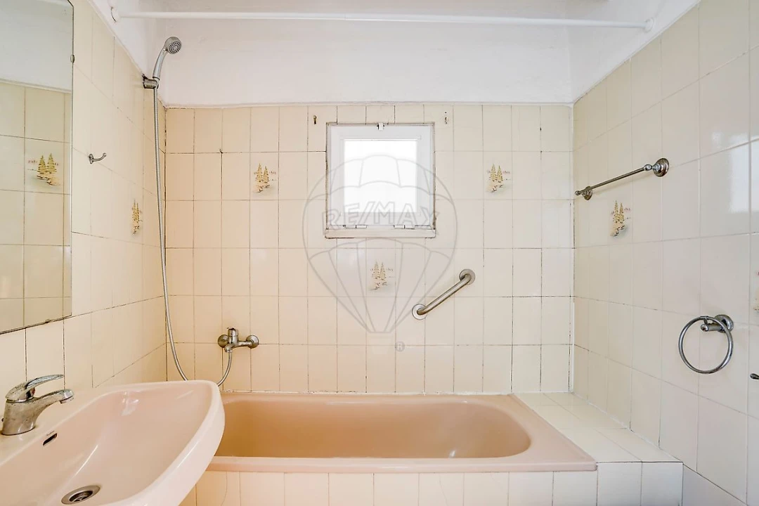 Apartamento T2 para Venda em Arroios Foto 17