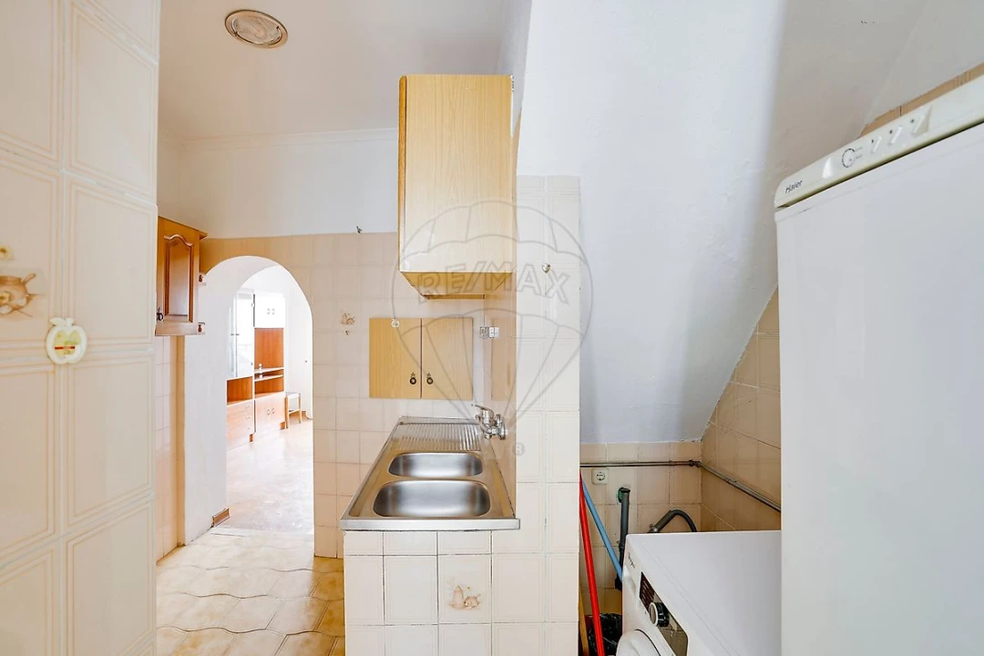 Apartamento T2 para Venda em Arroios Foto 14