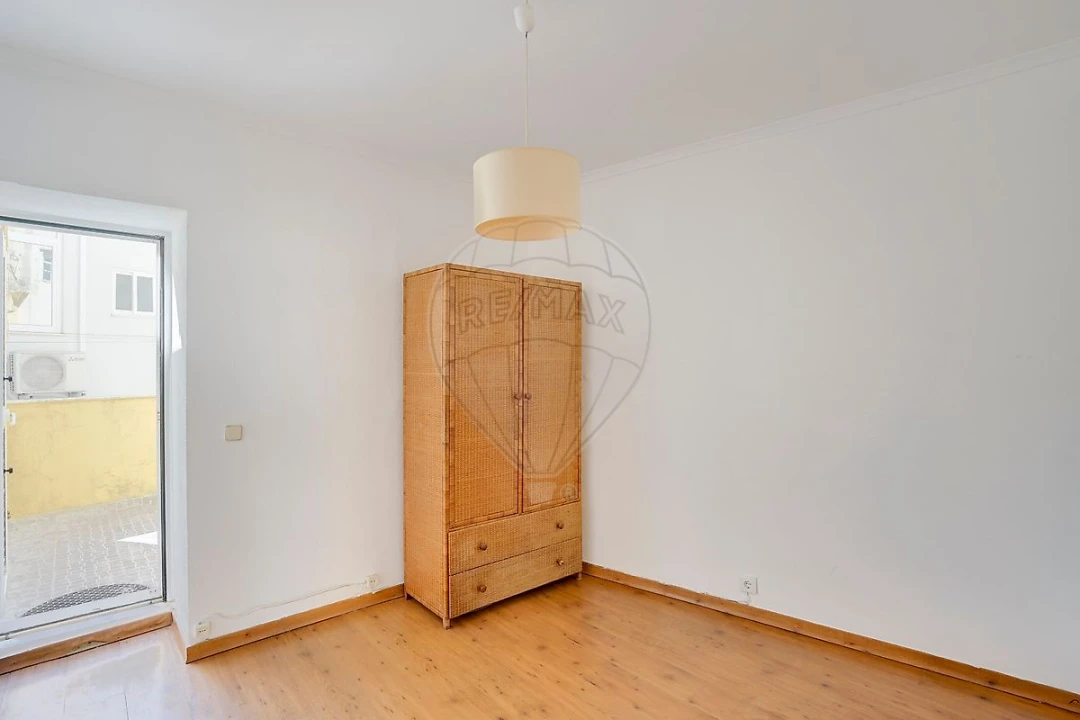 Apartamento T2 para Venda em Arroios Foto 3