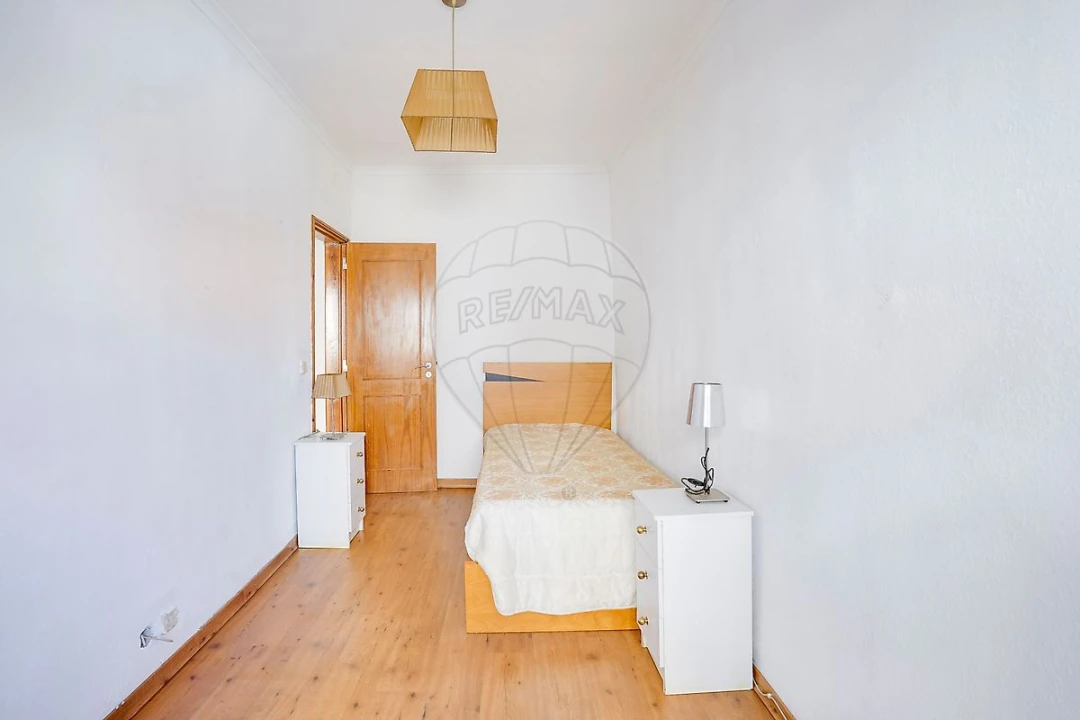 Apartamento T2 para Venda em Arroios Foto 7
