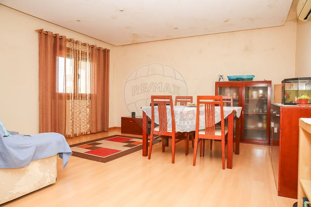 Apartamento T2 para Venda em Arruda dos Vinhos Foto 10