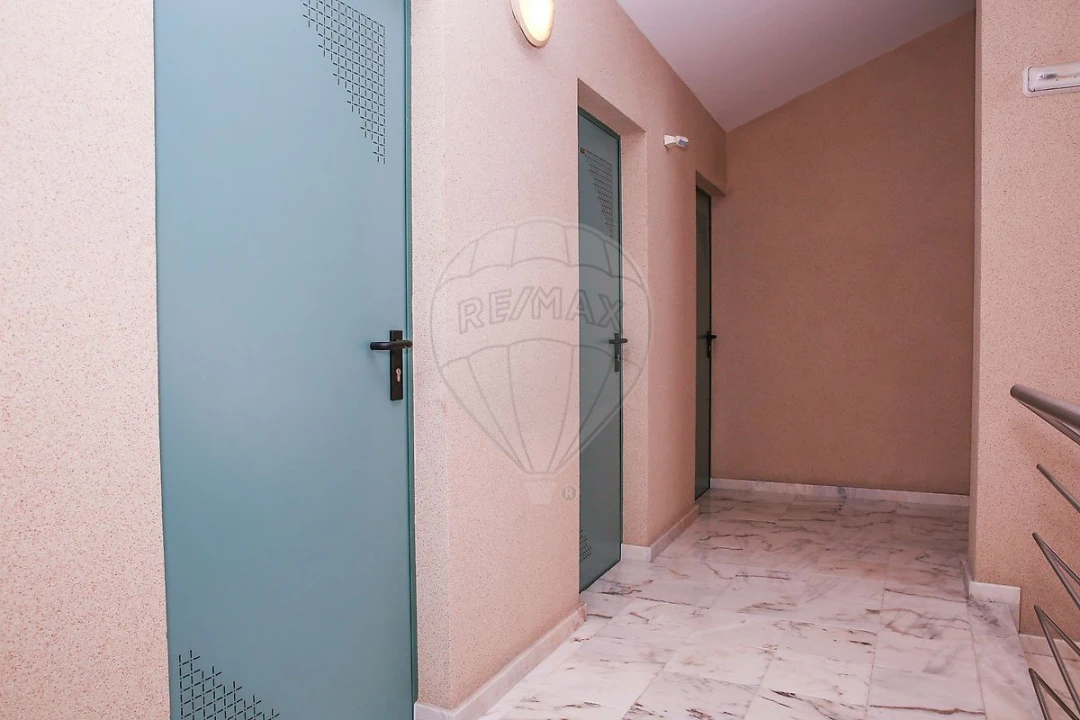 Apartamento T2 para Venda em Arruda dos Vinhos Foto 33