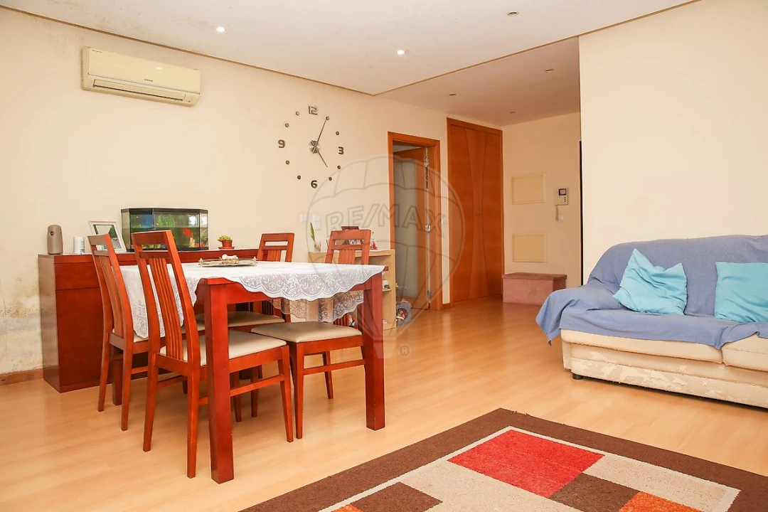 Apartamento T2 para Venda em Arruda dos Vinhos Foto 13