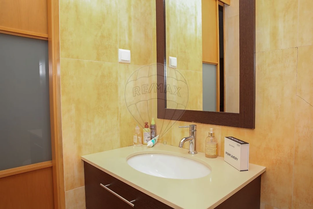 Apartamento T2 para Venda em Arruda dos Vinhos Foto 30