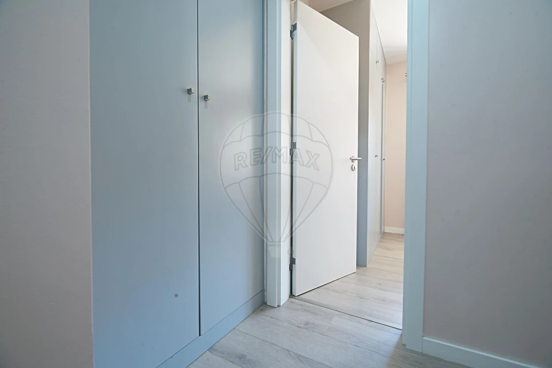 Apartamento T2 para Venda em Seixal, Arrentela e Aldeia de Paio Pires Foto 3