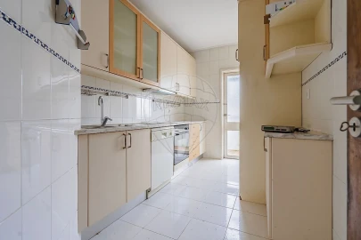 Apartamento T2 para Arrendamento em Paranhos